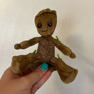 Disney Marvel Guardians of the Galaxy Groot Shoulder Magnet